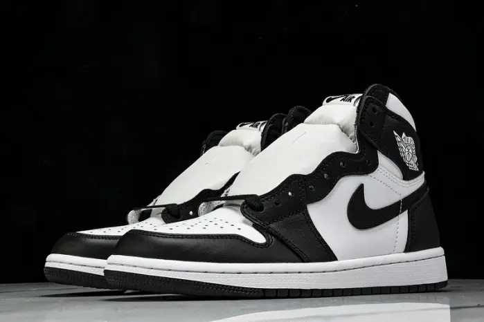 Air Jordan 1 High OG "Stage Haze" 