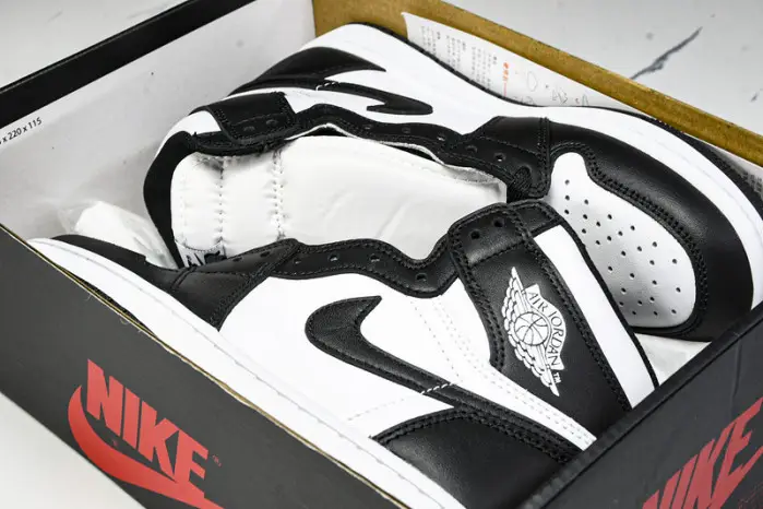 Air Jordan 1 High OG "Stage Haze" 