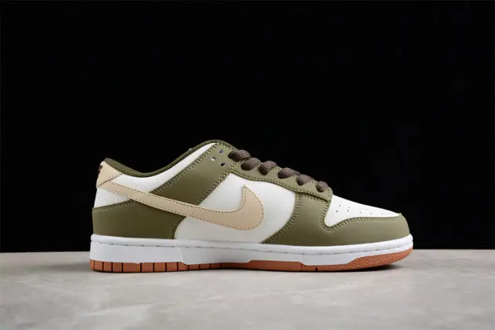 Nike SB Dunk Low 