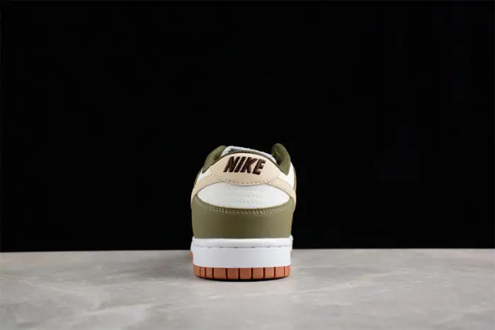 Nike SB Dunk Low 