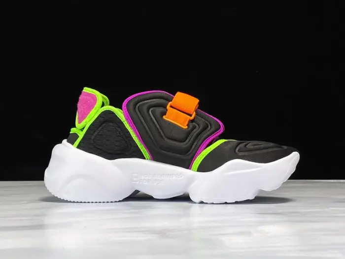 Nike Aqua Rift Black Fire Pink (W) 