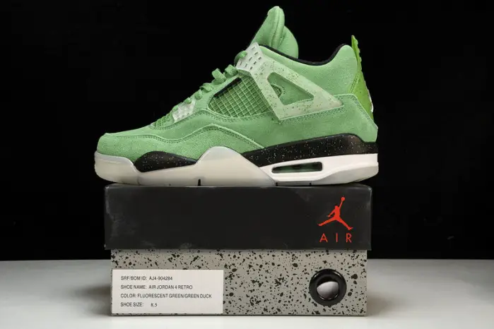 Air Jordan 4 Retro 