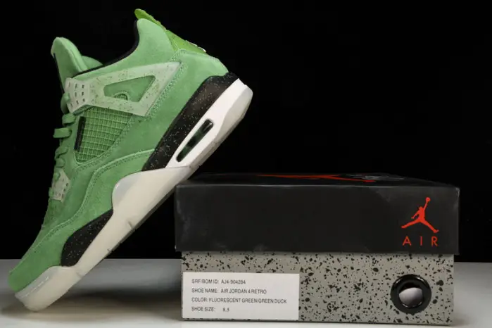 Air Jordan 4 Retro 