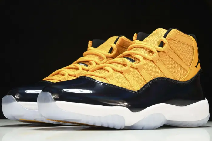 JORDAN 11 RETRO 