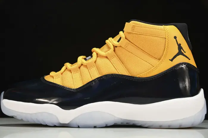 JORDAN 11 RETRO 