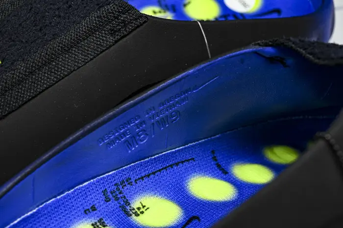 Nike Mind 001 