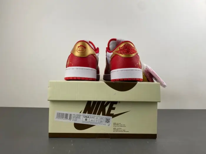 Travis Scott x Air Jordan 1 Low OG 