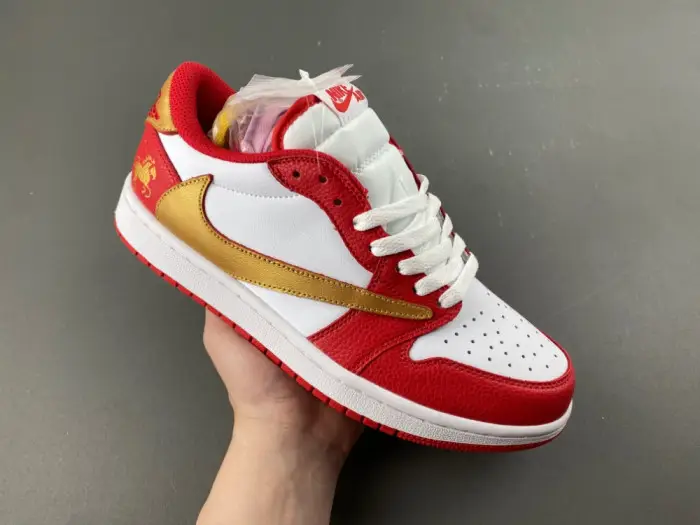 Travis Scott x Air Jordan 1 Low OG 