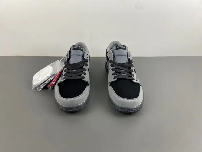 Travis Scott x Air Jordan 1 Low OG 