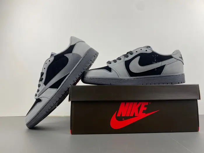 Travis Scott x Air Jordan 1 Low OG 