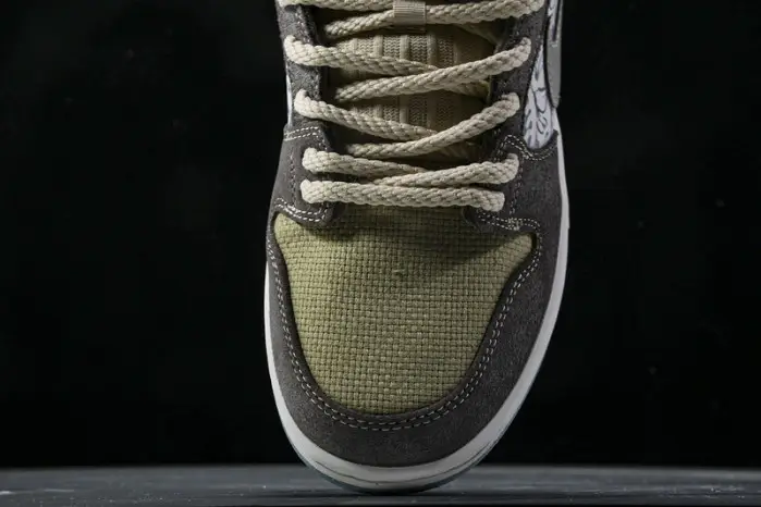 Nike SB Dunk Low “Big Money Savings” 