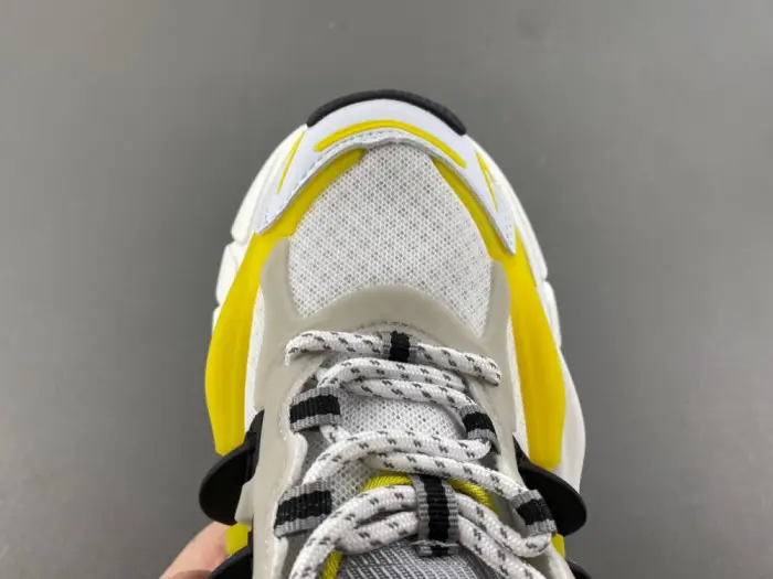 Pharrell x adidas Adistar Jellyfish "Yellow " 