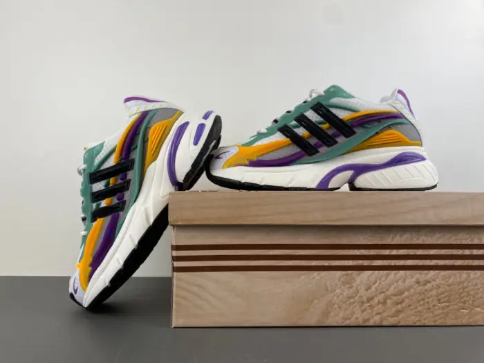Pharrell x adidas Adistar Jellyfish 