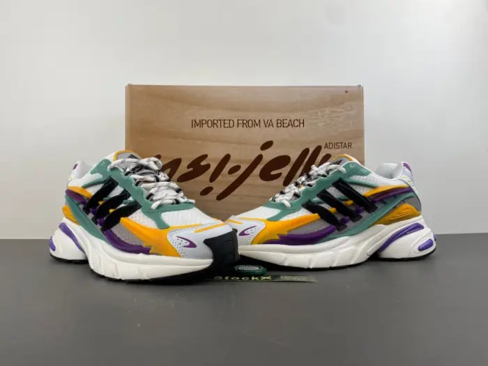 Pharrell x adidas Adistar Jellyfish 