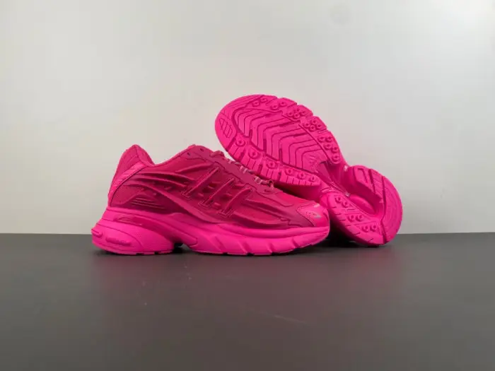 Pharrell x adidas Adistar Jellyfish 