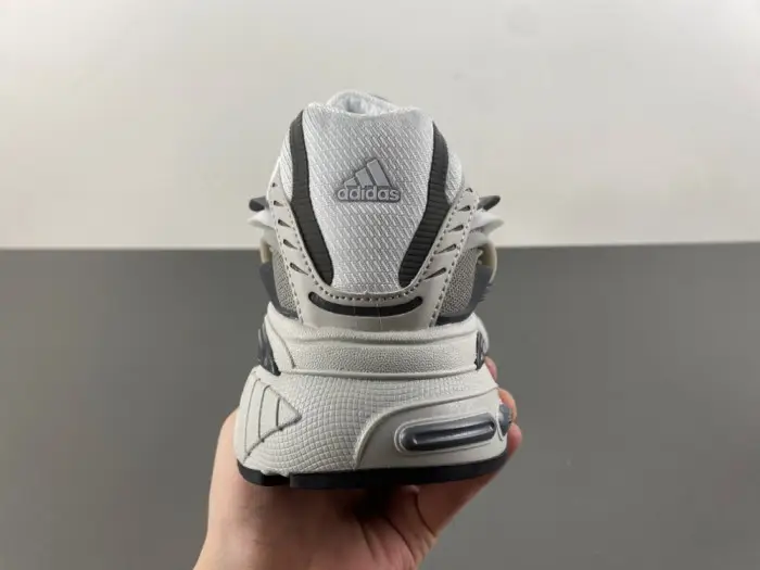 Pharrell x adidas Adistar Jellyfish 