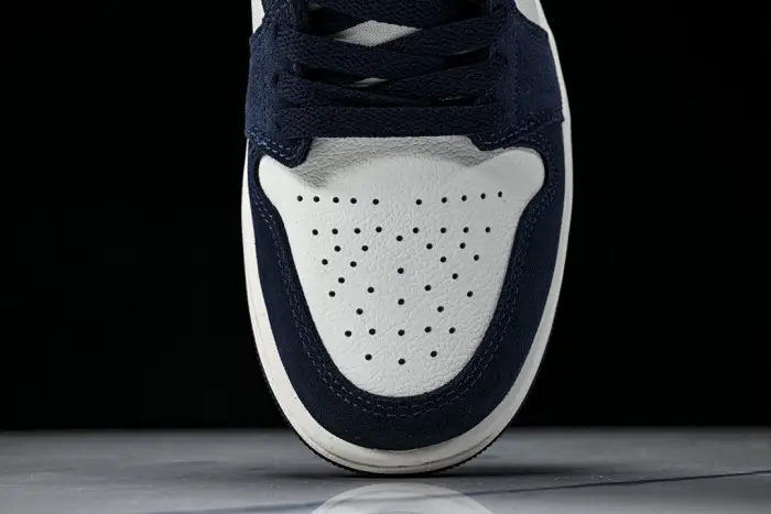 Air Jordan Low 