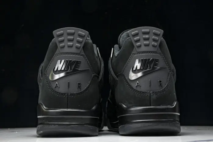 Air Jordan 4 “Black Cat”  2025 