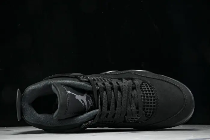 Air Jordan 4 “Black Cat”  2025 