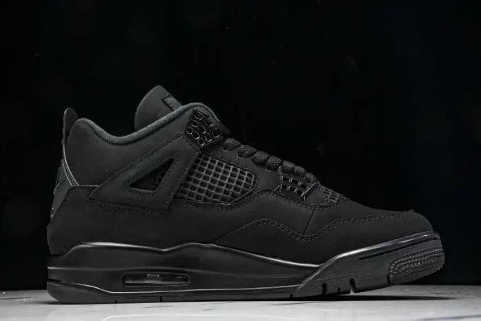 Air Jordan 4 “Black Cat”  2025 