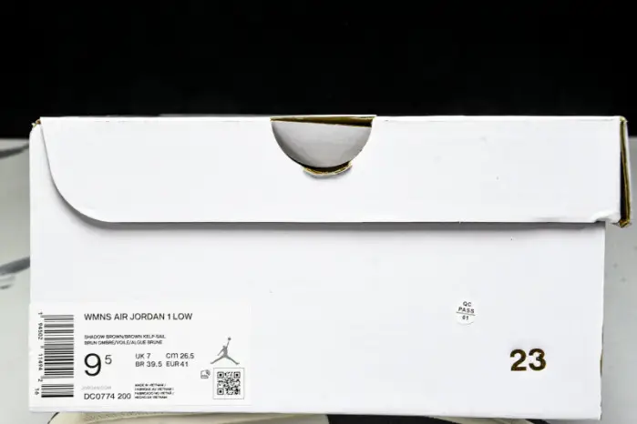 Air Jordan 1 Low 