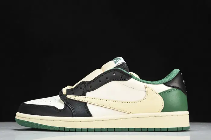 Travis Scott x Air Jordan 1 Low 