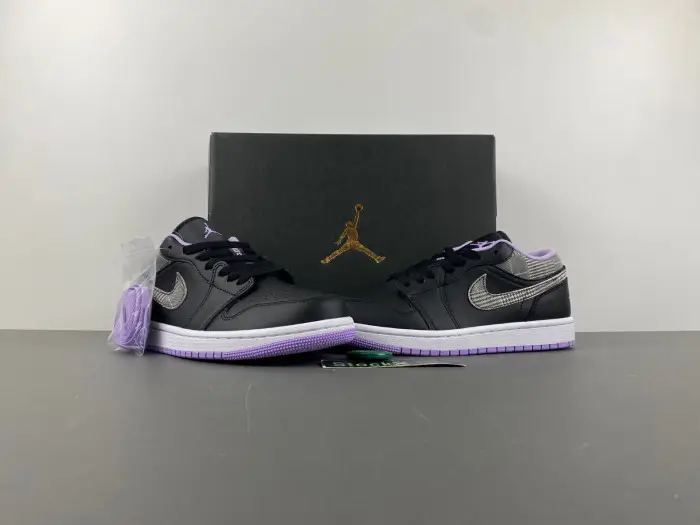 Air Jordan 1 Retro Low 