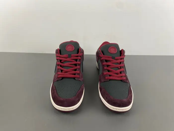 Riot Skateshop x Nike SB Dunk Low 