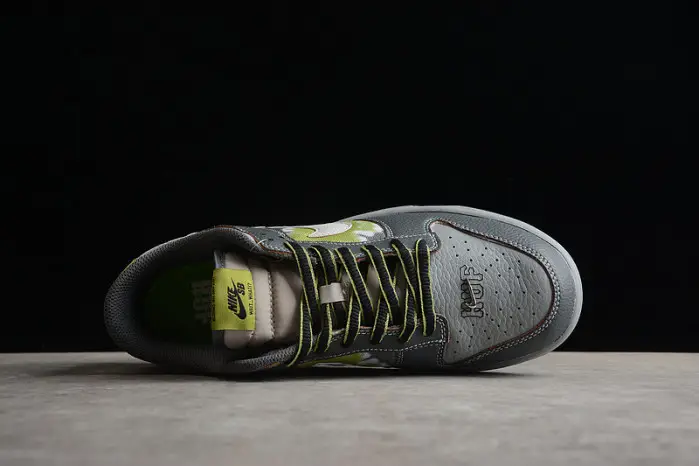 Nike SB Dunk Low 