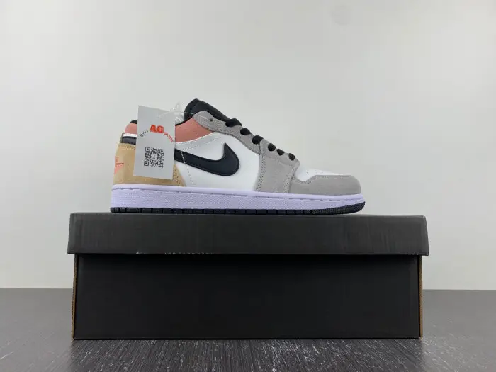 Air Jordan 1 Low 