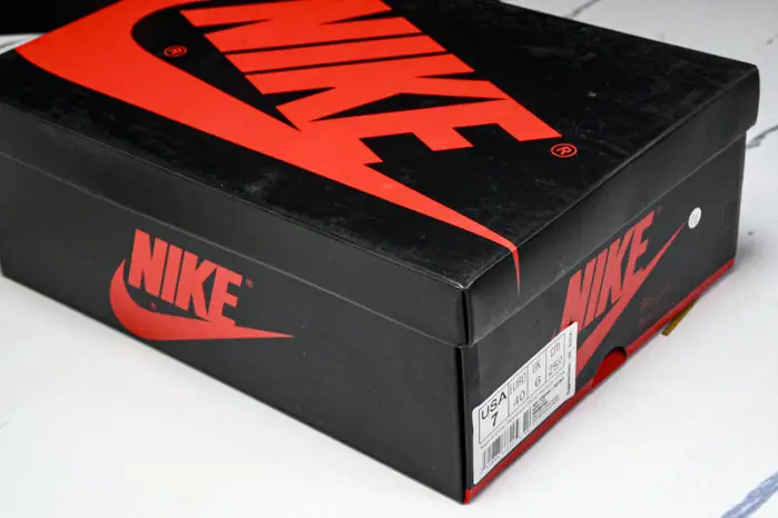 Air Jordan 1 Pine Green 