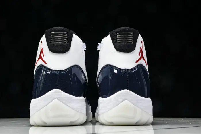 Air Jordan 11 
