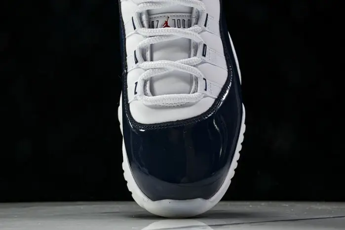 Air Jordan 11 