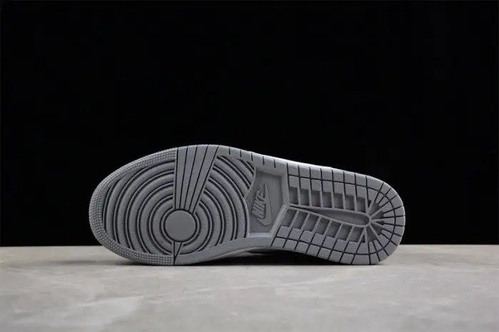 Air Jordan 1 Low "Light Steel Grey" 