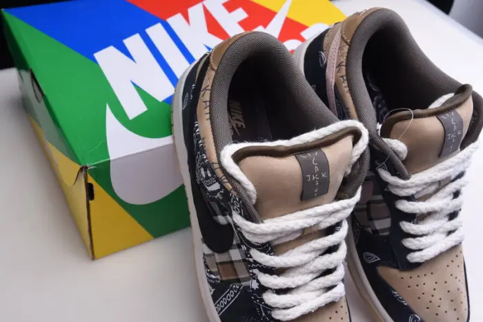 Nike SB Dunk Low Travis Scott (Regular Box) 