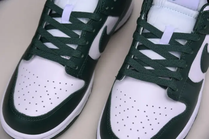 Nike Dunk Low Michigan State 