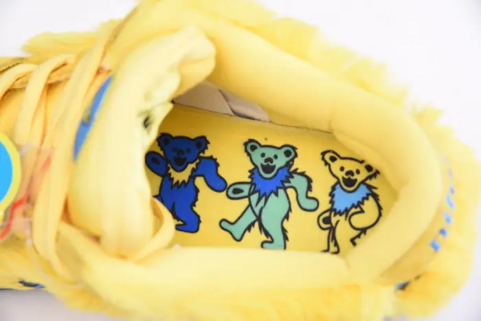 GRATEFUL DEAD X NIKE SB DUNK LOW“ YELLOW BEAR” 