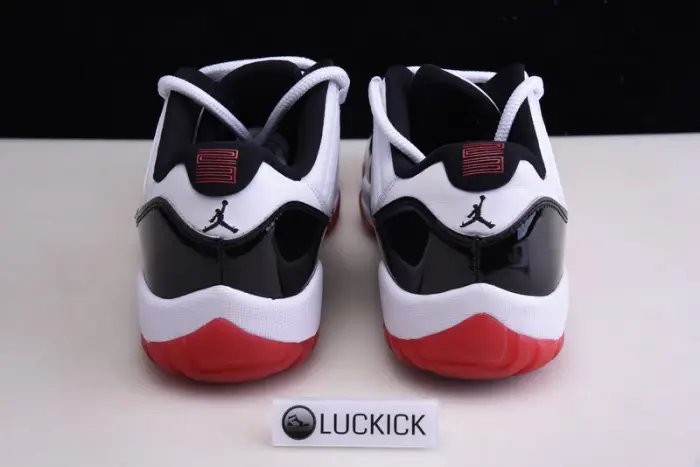Jordan 11 Retro Low Concord Bred 