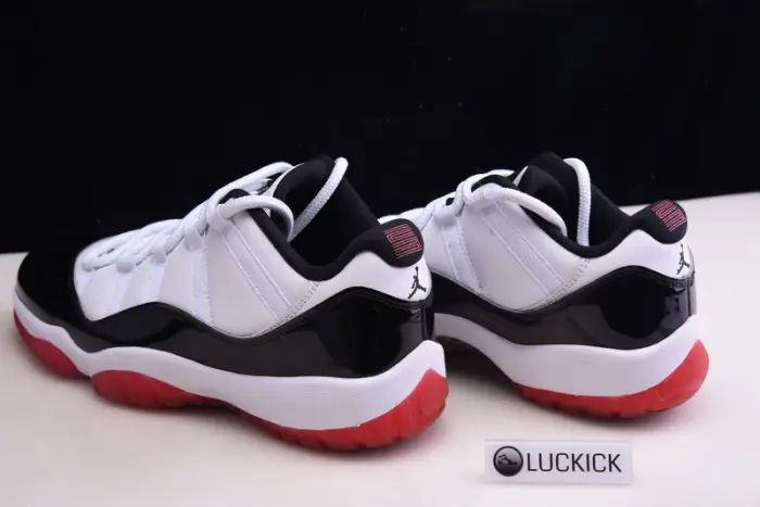 Jordan 11 Retro Low Concord Bred 