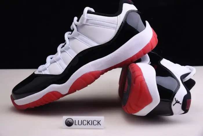 Jordan 11 Retro Low Concord Bred 