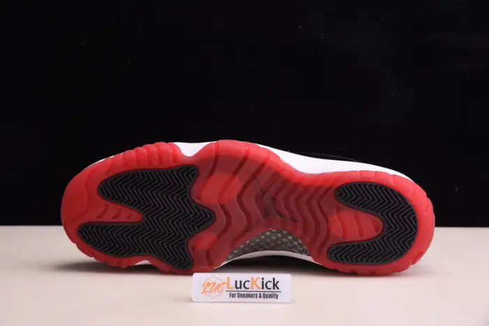 Jordan 11 Retro Low Concord Bred 