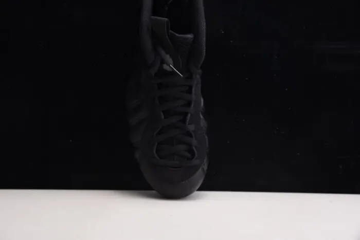 NIKE AIR FOAMPOSITE ONE 