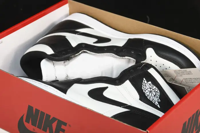 Air Jordan 1 High ’85 “Black White” 