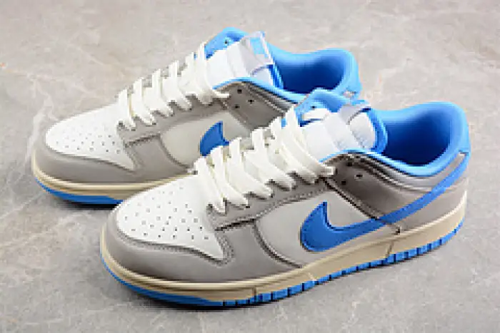 Nike SB Dunk Low 
