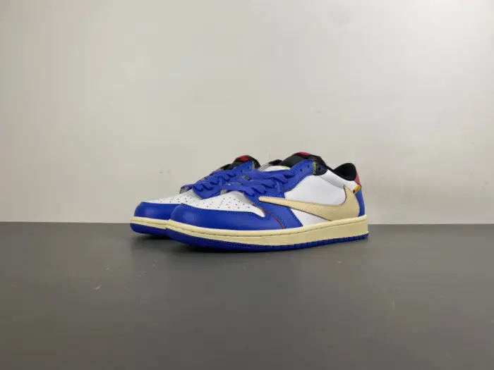 Travis Scott x Air Jordan 1 Low OG 