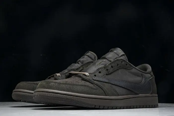 TRAVIS SCOTT X AIR JORDAN 1 LOW OG Velvet Brown 