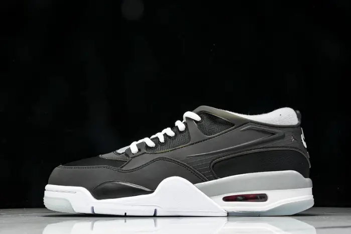 Air Jordan 4  “Remastered” 