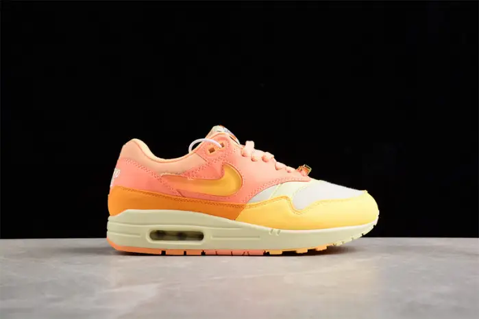 NIKE AIR MAX 1 