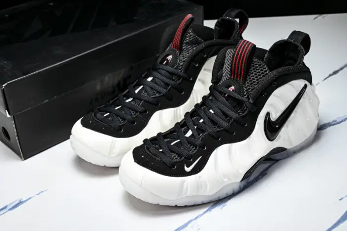 Nike Air Foamposite One   'Pearl' 