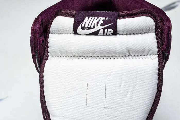 Air Jordan 1 High OG “Bordeaux” Bordeaux White-Metallic Silver 